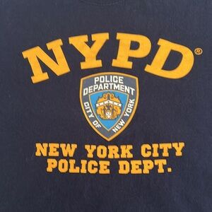 👮‍♂️Officially Licensed NYPD navy tee. L 14/16 (Top of the Rock)